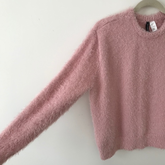 H&M Pink Fuzzy Crew Neck Sweater - Picture 4 of 16